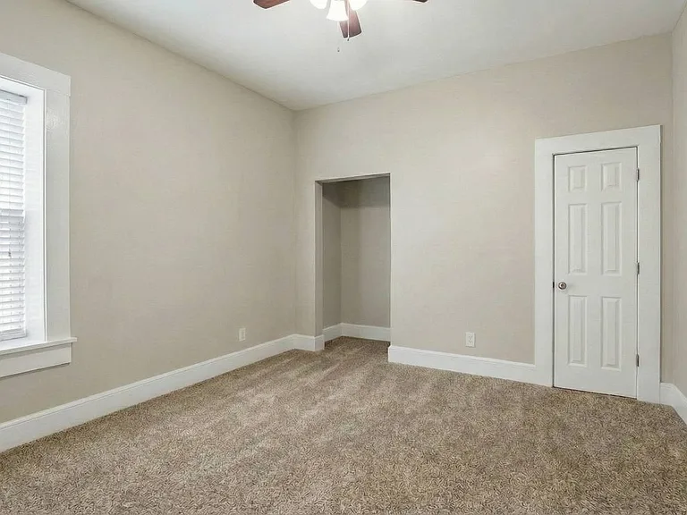 402 Laurel St — Photo 15