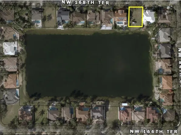 8454 NW 168th Ter, Miami Lakes, FL 33016