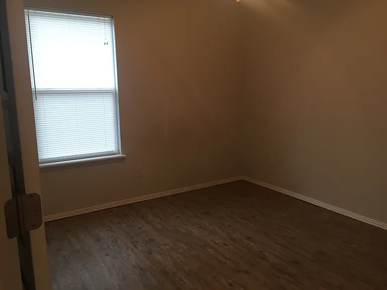 8010-8020 Texas Rd — Photo 6