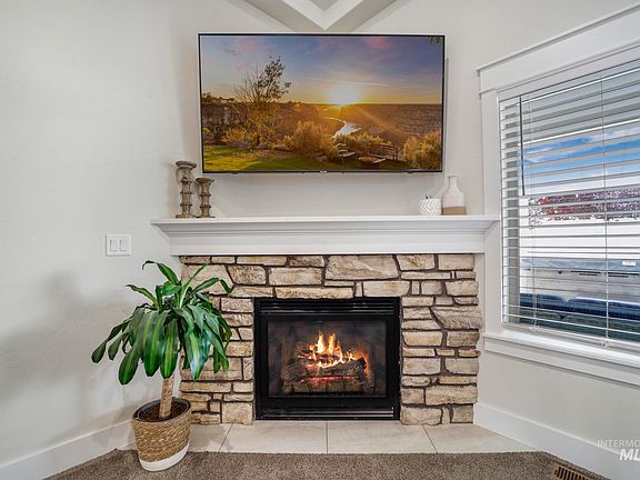 5th image of 1327 Hinckley Dr