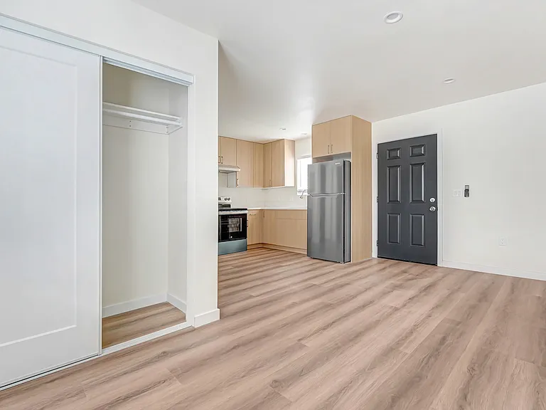 221 S Avenue 19 #225-1/2 — Photo 4