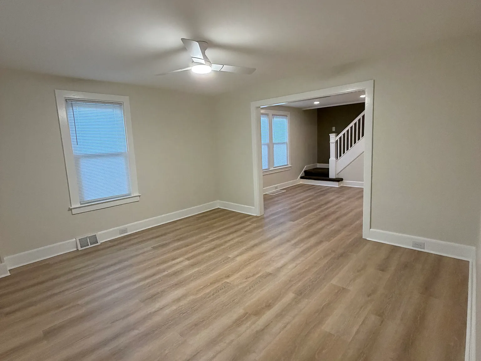 4 bed, 1.5 bath, 1230 sqft, $2,050 — Photo 2