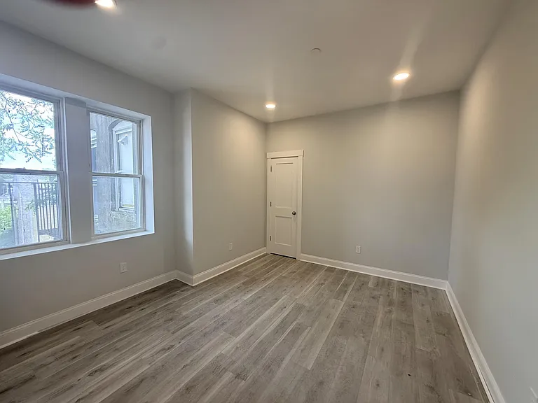 74 Kirkland St #34 — Photo 12
