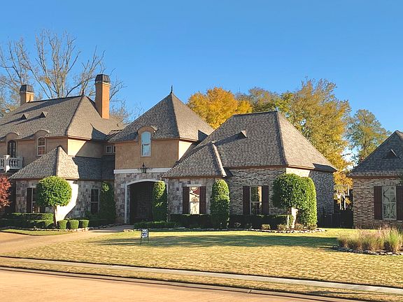 2nd image of 604 Enchanted Ln