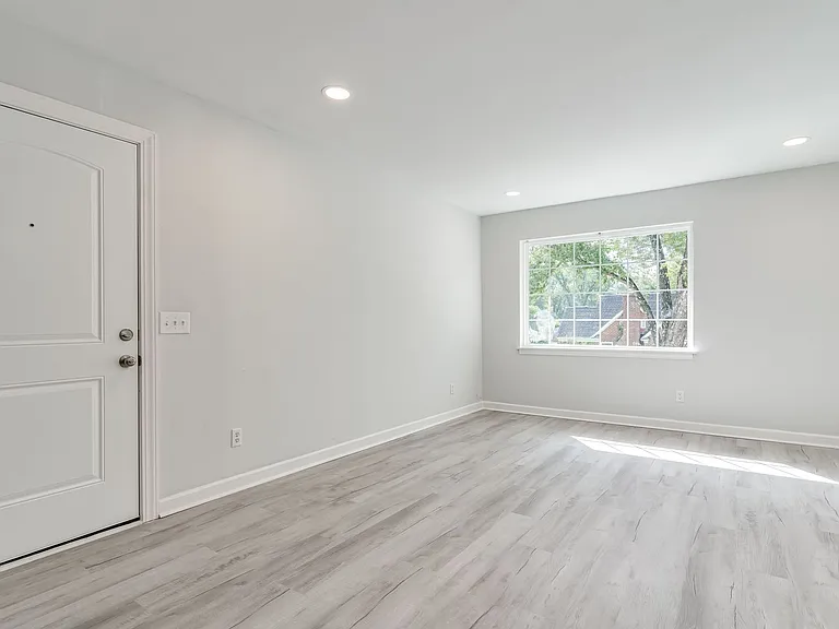 2915 Hope Ave #4 — Photo 12