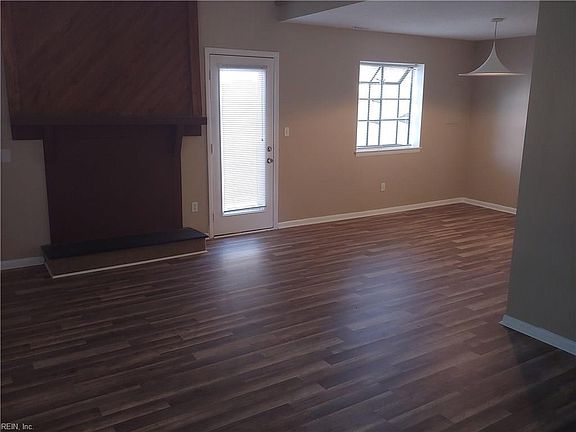 2nd image of 4007 Shelley Ct