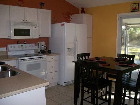 3rd image of 3120 Elmer St
