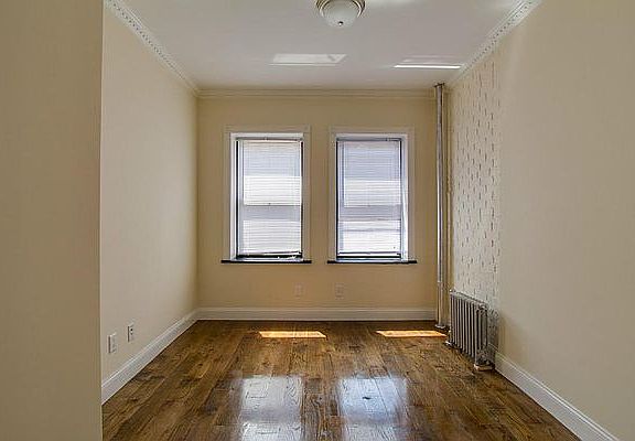 5th image of 635 E 6th St APT 4W