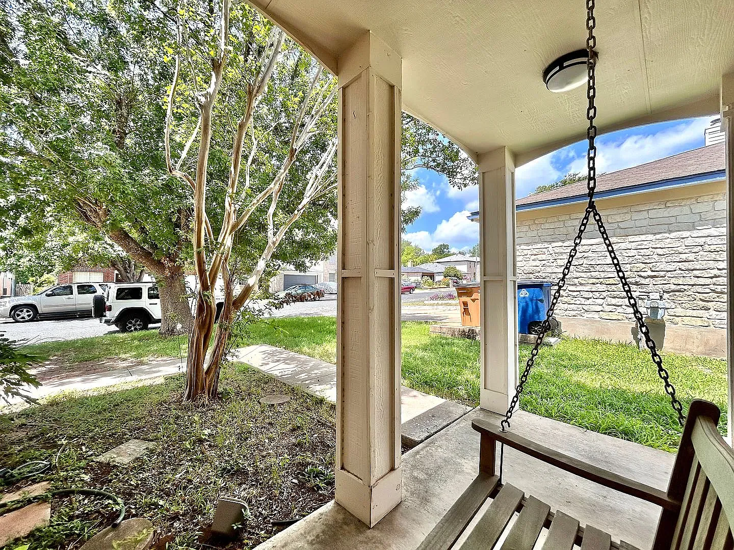 806 Minturn Ln — Photo 3
