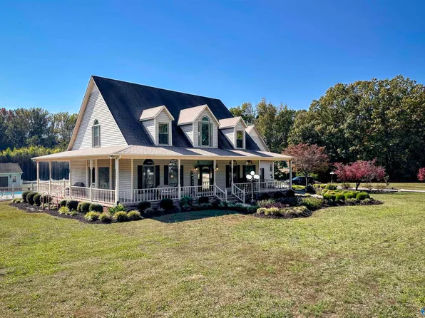 102 Lawrence Rd, Hartselle, AL 35640