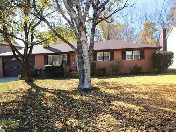 2nd image of 6658 Applewood Blvd