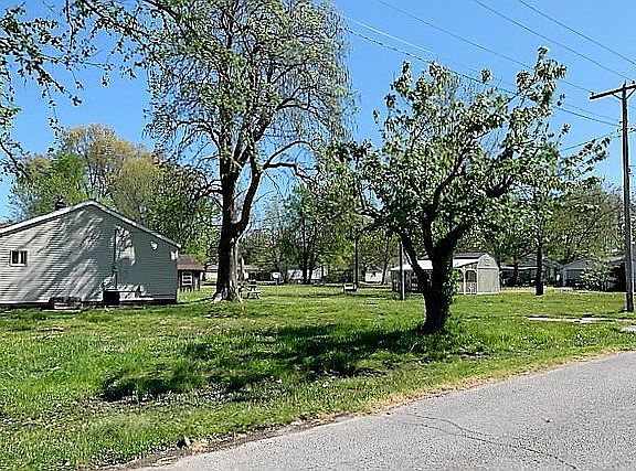 2nd image of Block 5 712 W. Elk Lot 8