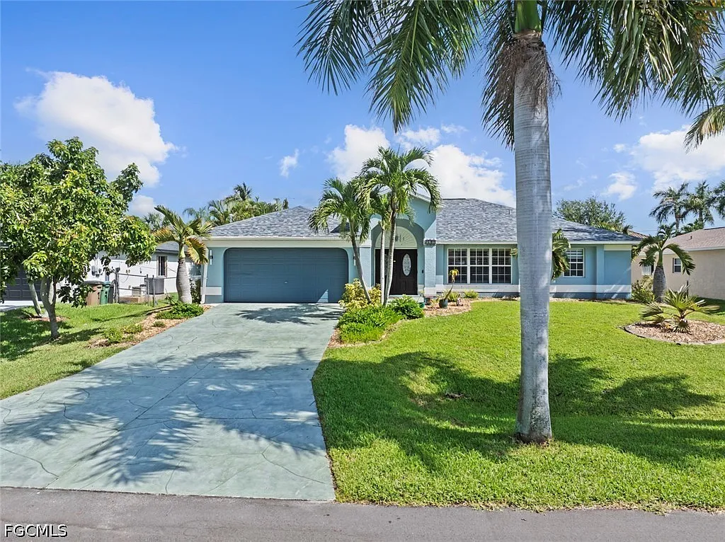 4 bed, 2.0 bath, 2144 sqft, $3,500 — Photo 2