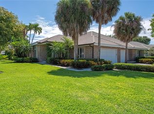 7018 Greentree Dr, Naples, FL 34108