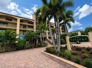 8750 Midnight Pass Rd APT 302C, Sarasota, FL 34242
