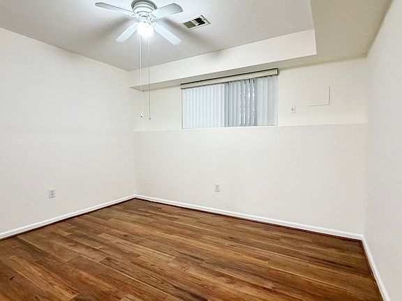 3rd image of 305B Tysens Ln Floor 1