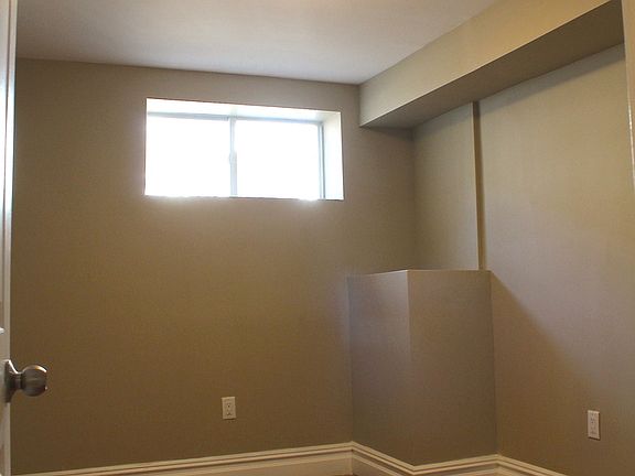 4th image of 89 Seigel St Unit E