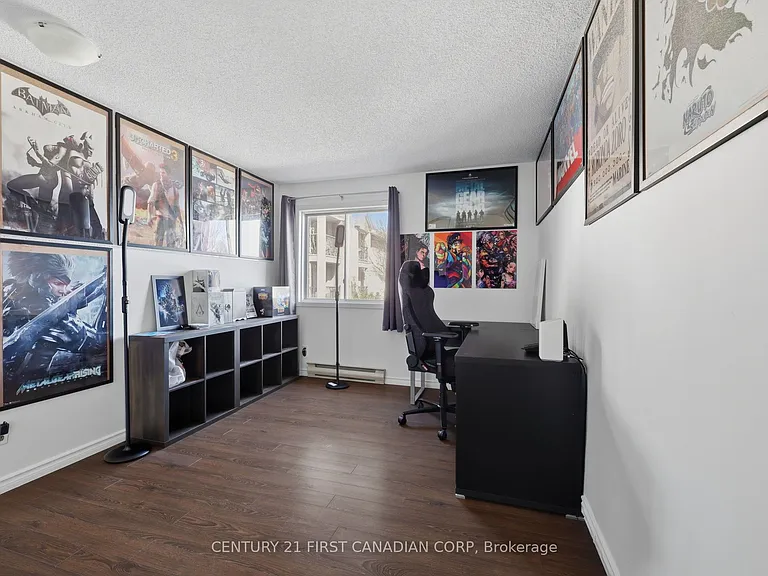 2228 Trafalgar St #201 — Photo 13