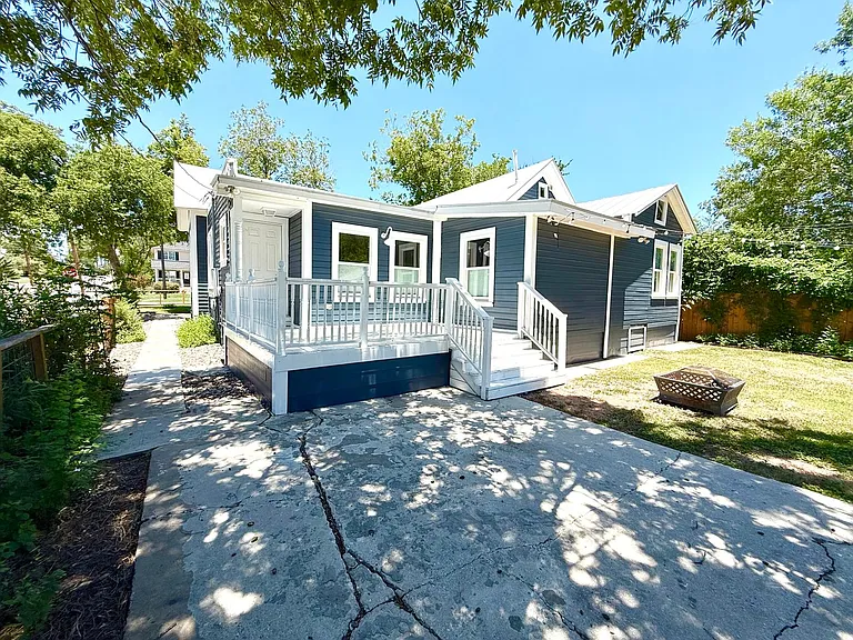 804 Dawson St — Photo 37