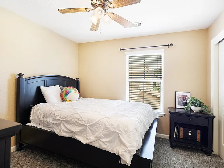2035 Vienna Way — Photo 10