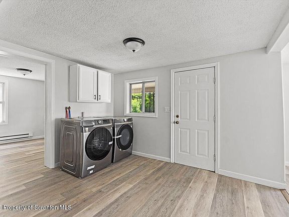 3rd image of 701 Mill & Elm St
