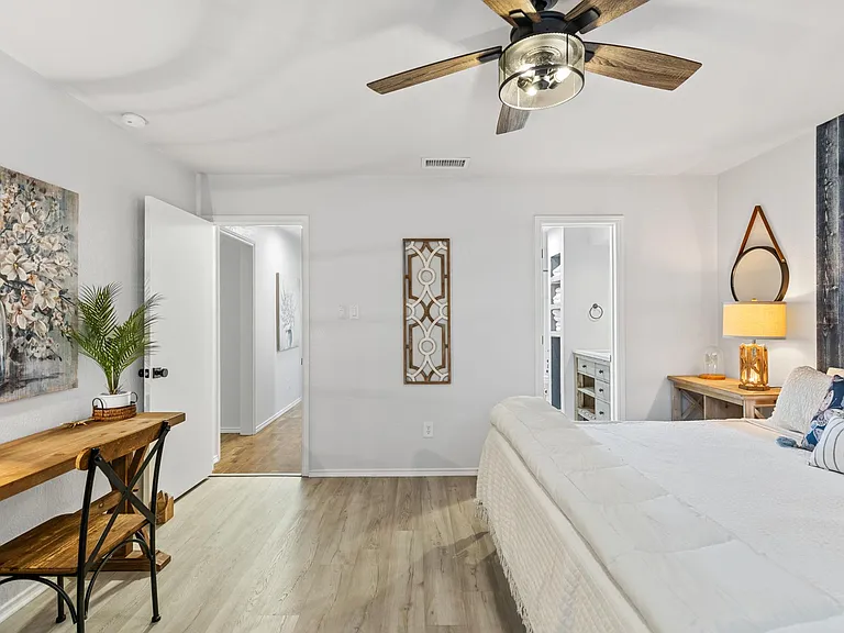 2918 Timothy Ln — Photo 13