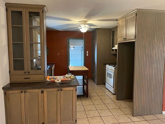 5th image of 616 NW 52nd St