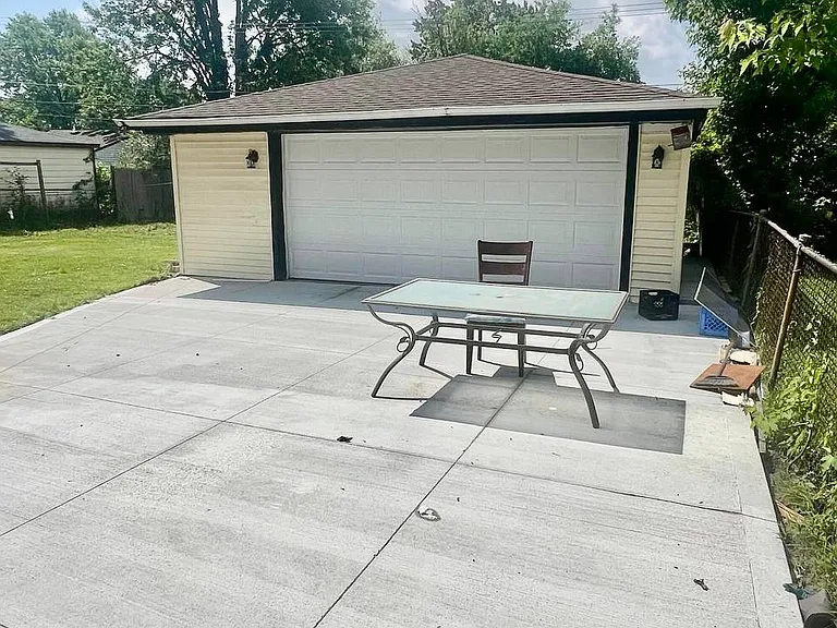 3430 Chase Dr — Photo 5
