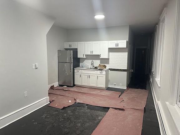 2nd image of 4805 A St