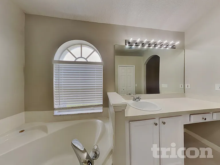 143 Wornall Dr — Photo 9