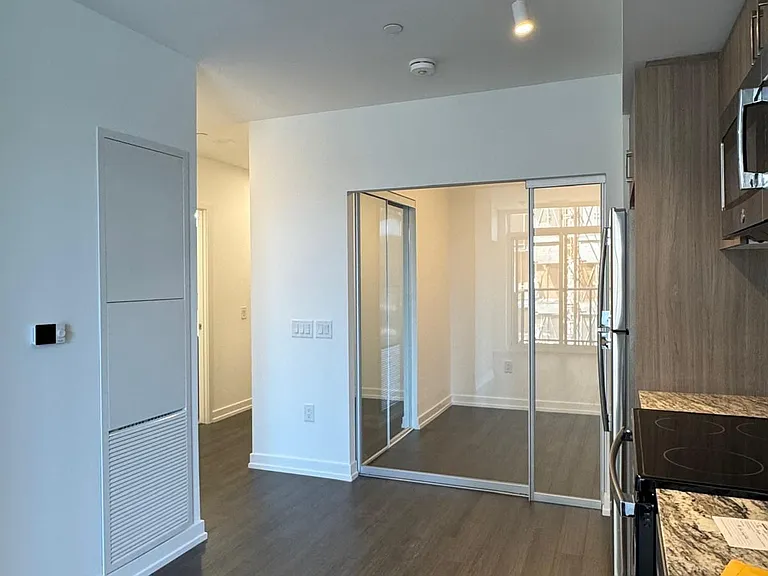 4010 Eglinton Ave W #825 — Photo 8