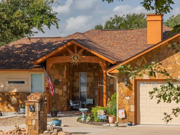 121 Eagle Point Drive, Kingsland, TX 78639