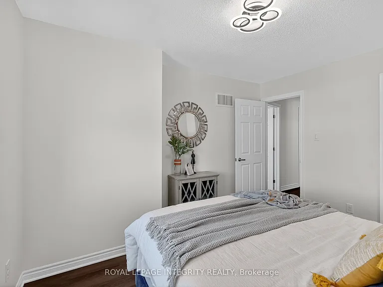 2619 Baynes Sound Way — Photo 32