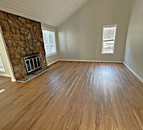 5th image of 10232 SW Crystal St