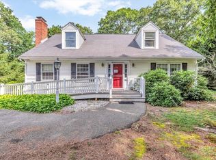 4 Edgerton Dr, North Falmouth, MA 02556