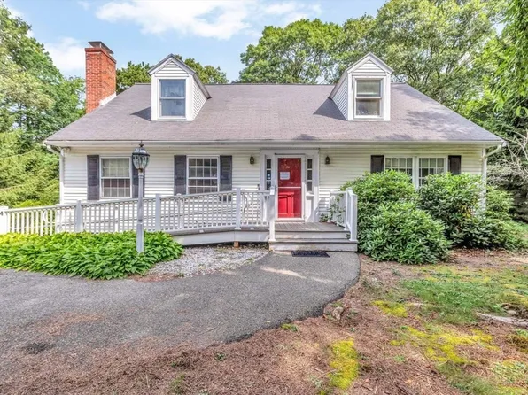 4 Edgerton Dr, North Falmouth, MA 02556