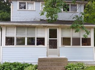 1525 Jackson Park Dr, Delavan, WI