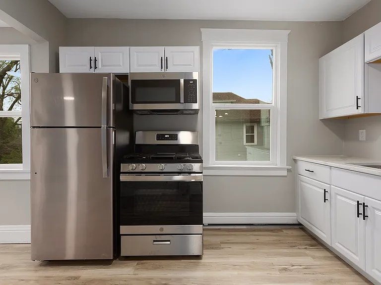 4108 McGee St #B — Photo 3