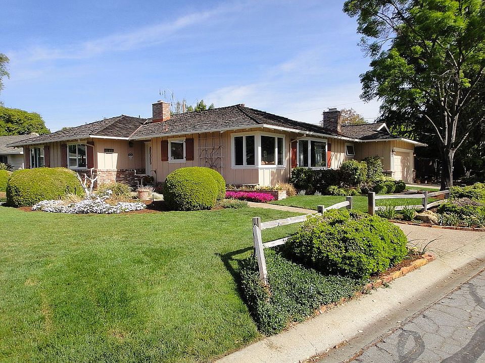 1st image of 12401 Woodside Dr