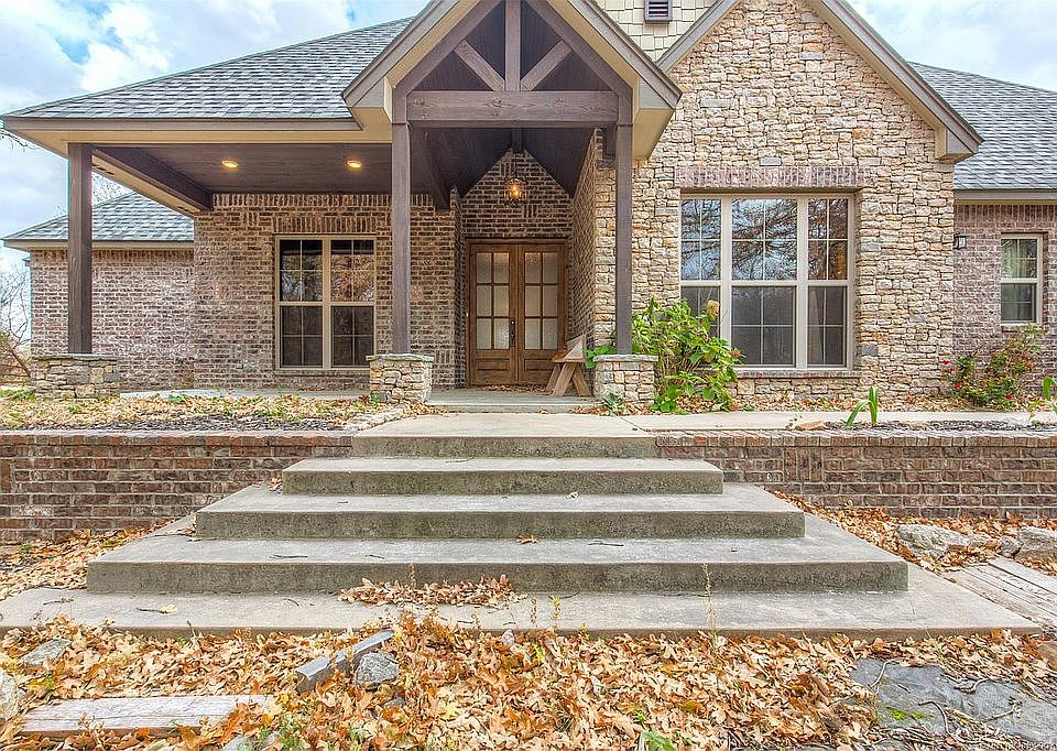 1st image of 15303 Foreacre Cir