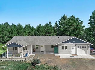 920 SW Tillicum Dr, Waldport, OR 97394