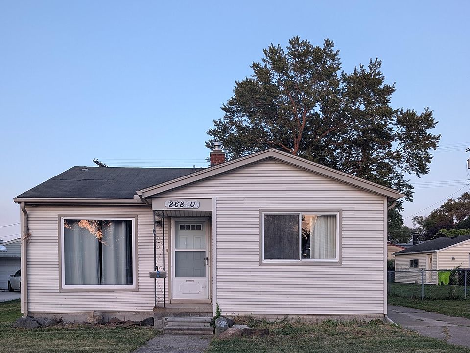 1st image of 26840 Chippendale St