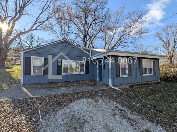 10915 E 8th St S, Independence, MO 64054