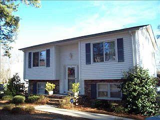 1st image of 102 Brushwood Ln