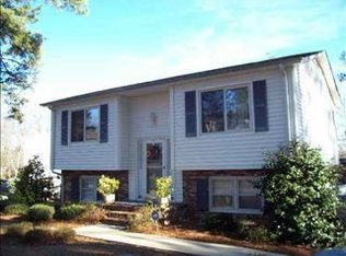 102 Brushwood Ln, Simpsonville, SC 29680