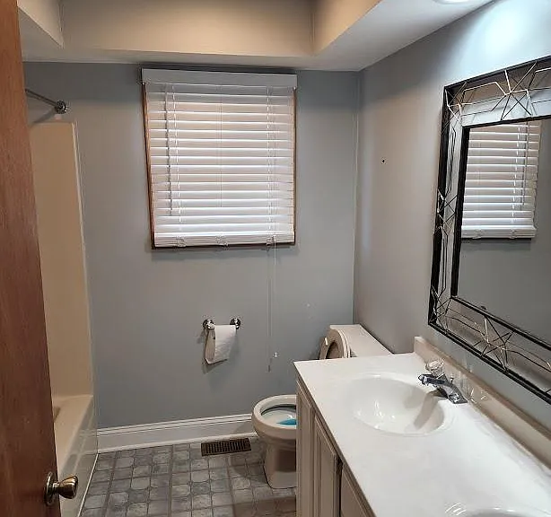 214 N Bothwell St #1 — Photo 6