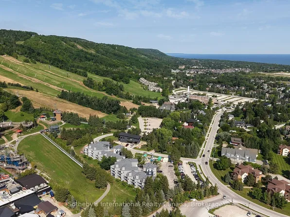 107 Ann Heggtveit Dr #212, The Blue Mountains, ON L9Y 0P7