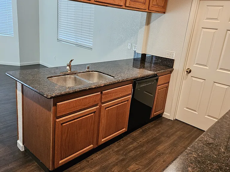 3616 Mahogany St — Photo 5