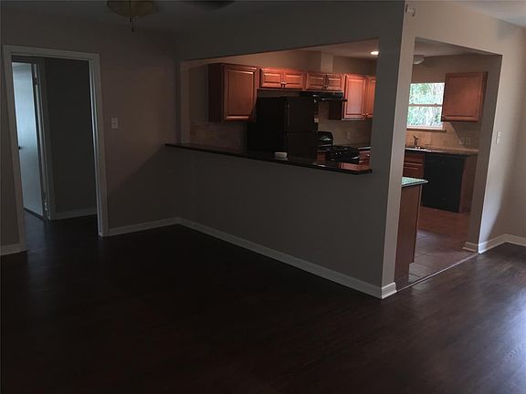 3rd image of 4809 Viking Dr