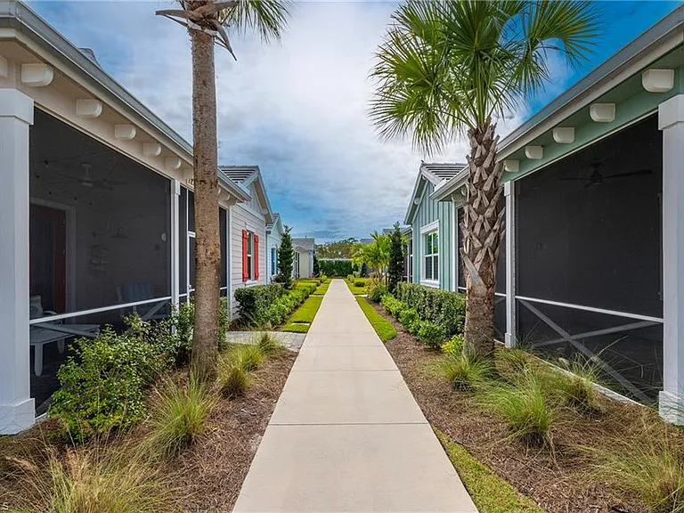 7270 Saona Ct — Photo 23